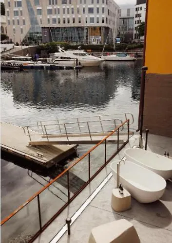 Beautiful Fjord View, High Standard, Fully Equipped Apartamento *